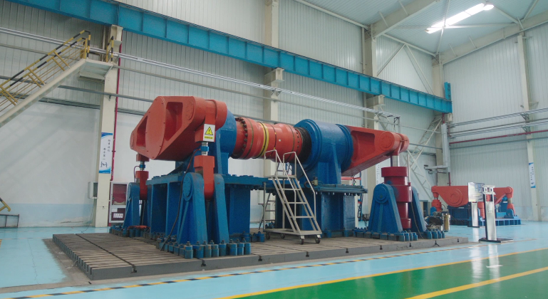 建立機械封閉式靜載、動載綜合試驗平台